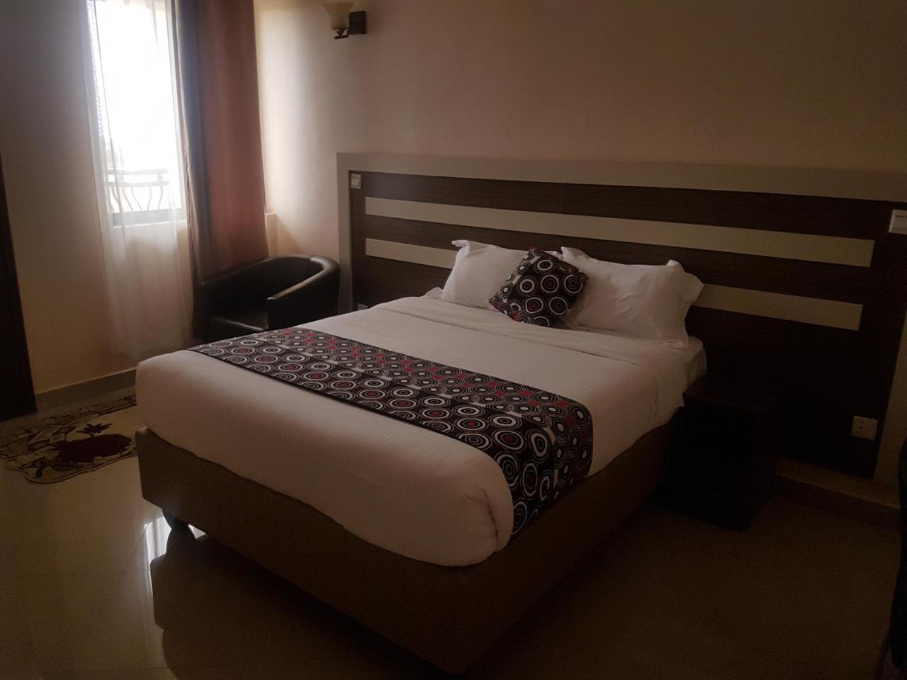 Mara Frontier Hotel Narok Exteriör bild