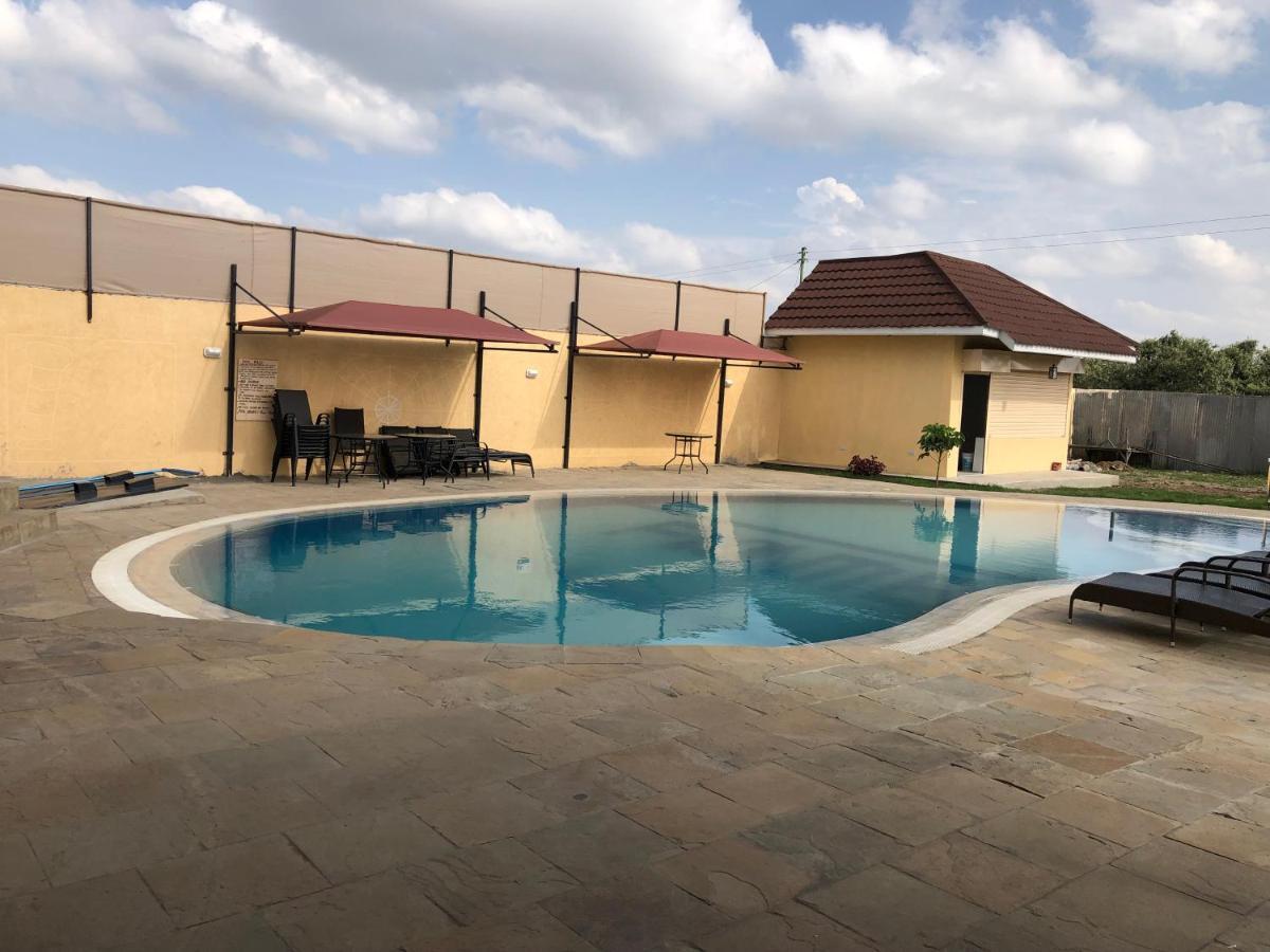 Mara Frontier Hotel Narok Exteriör bild